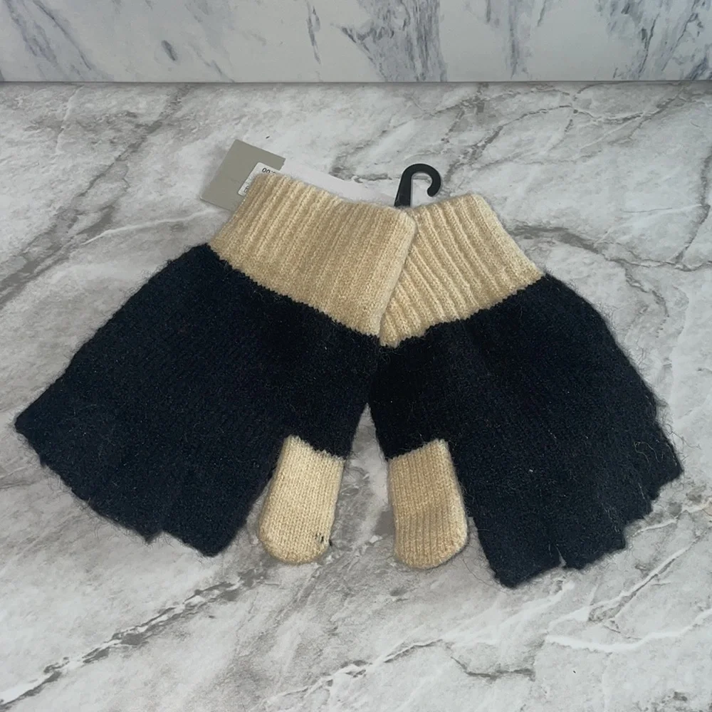 NWT BP Fingerless Two Toned Gloves